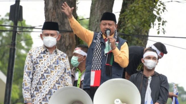 Naik ke Mobil Komando, Wagub Uu: Pemprov Jabar Dukung Palestina!