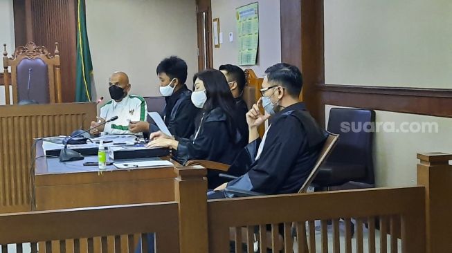 Mark Sungkar saat menjalani sidang kasus korupsi [Suara.com/Ismail]