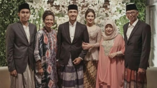 Potret kedekatan hamish daud dan ayah mertua [Instagram/raissa6690]