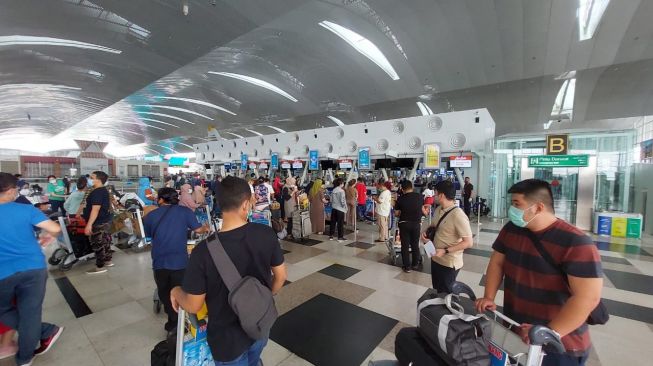 Penumpang Arus Balik di Bandara Kualanamu Capai 14 Ribu Orang