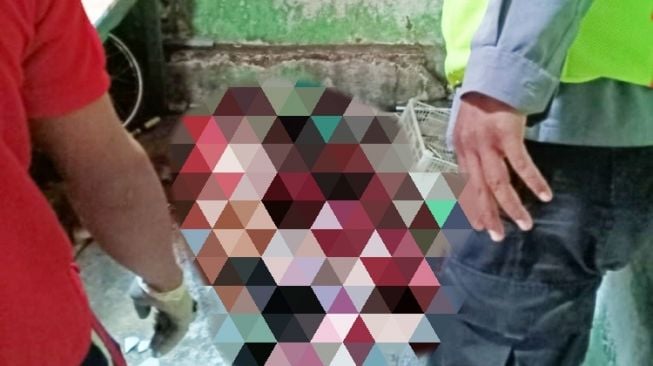 Pemuda Blitar Pakai Pisau Tusuk Perut Sendiri, Bunuh Diri Tapi Tak Mati