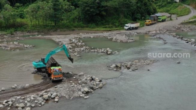Ada Multi Kejahatan Lingkungan di Sungai Jeneberang Gowa