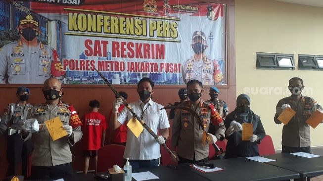 Pria Tewas saat Tawuran di Kemayoran, Polisi Sita Celurit hampir 1 Meter