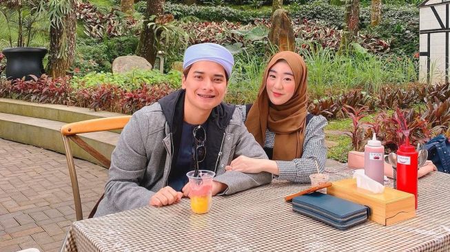 Alvin Faiz dan Larissa Chou [Instagram]