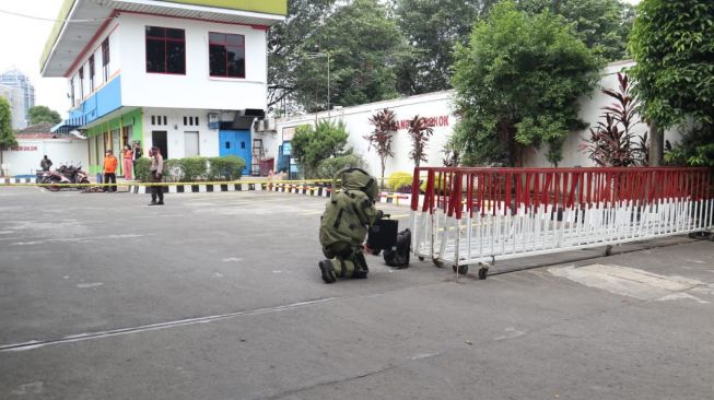 Heboh! Penemuan 'Bom' di SPBU Dekat Polrestabes Medan