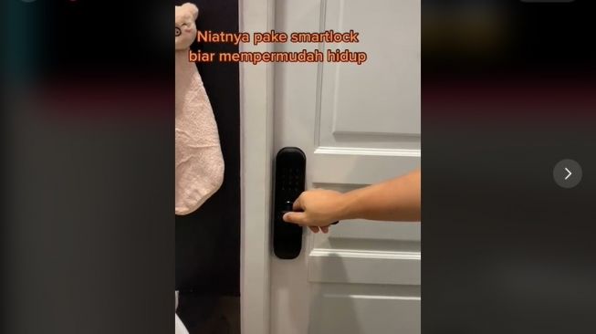 Niat Pakai Smart Lock Biar Engga Repot, Berujung Pintu Mesti Dibobok