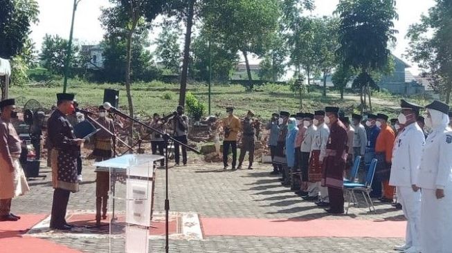 Heboh Ratusan Pejabat Jambi Dilantik di Kuburan Covid-19, Ini Alasannya