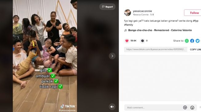 Viral Keluarga Foto Pakai Konsep Baju Compang Camping (TikTok/Yessicaconnie)