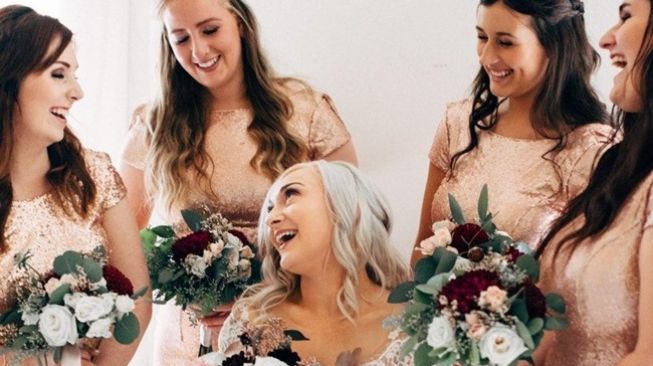 Ilustrasi pengantin wanita dan bridesmaid. (Pexels/Kayla Renee)