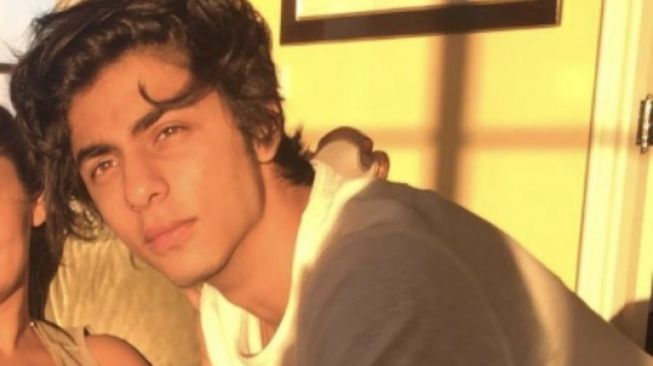 2 Tahun Vakum IG, Aryan Khan Posting Foto Kelulusan Bikin Histeris