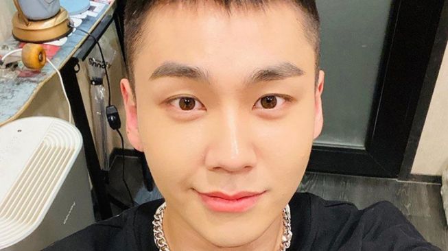 Ilhoon Eks BTOB Dituntut Hukuman 4 Tahun Penjara karena Ganja