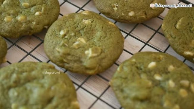 Resep Chewy Chocochip Cookies Greentea Tanpa Mixer, Mudah dan Lembut