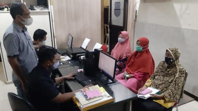 Rugi Miliaran Emak Emak Mojokerto Laporkan Penipuan Berkedok Arisan Suara Jatim