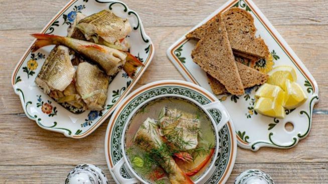 24 Jam Makan Masakan Emak, Pria Ini Sukses Bikin Warganet Iri