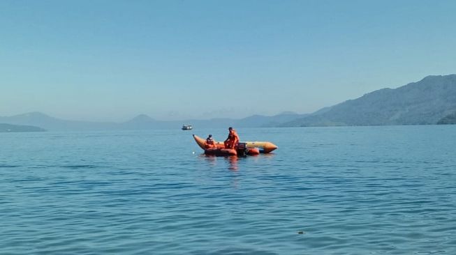 Cari Pemuda Tenggelam di Danau Toba, Tim Penyelam Turun Tangan