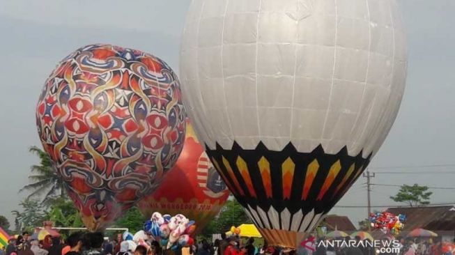 Ganjar Perbolehkan Tradisi Syawalan Balon Udara: Tidak Usah Dilarang Tapi Diikat