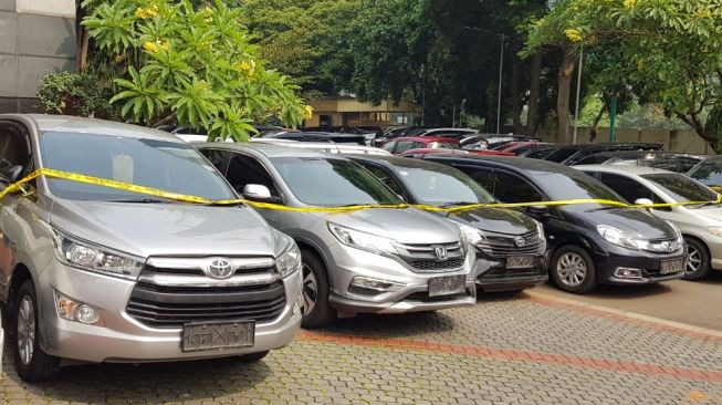 Pura-pura Sewa, Sindikat Penggelapan Mobil Rental Jual Puluhan Kendaraan