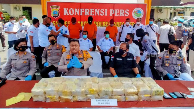 Bawa 40 Kg Sabu di Box Ban Serap, Kurir Narkoba Raup Rp 1 Miliar