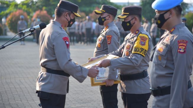 Teribat Perampokan, Polisi di Lampung Dipecat