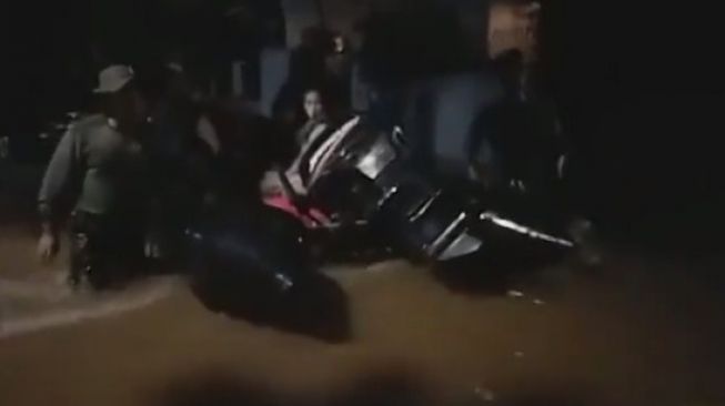 Hujan Sejak Senin Petang hingga Malam, Pemukiman Warga di Cilandak Banjir