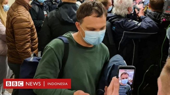 Ryanair Dipaksa Mendarat, Tiba-tiba Menukik: Kami Kira Pesawat akan Jatuh