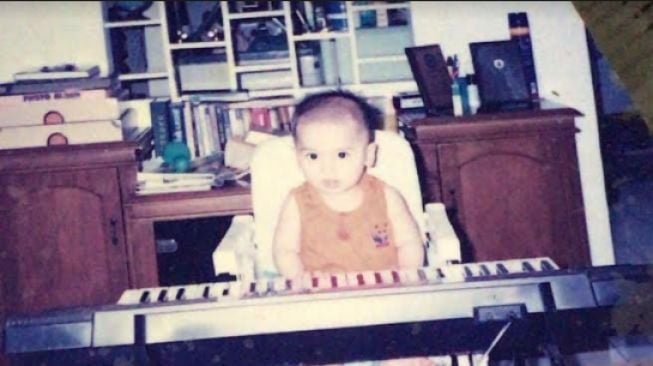 Potret masa kecil Alvin Faiz. [Instagram/alvin_411]