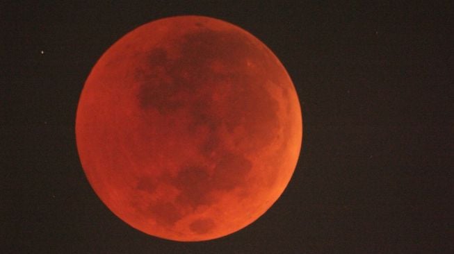 Besok Super Blood Moon, BMKG: Masyarakat Pesisir Perlu Waspada