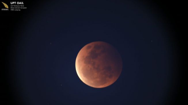 Penampakan gerhana bulan total hasil amatan ITERA. [Dok ITERA]