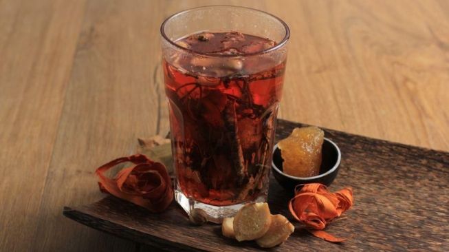 Sering Ada dalam Minuman Herbal, Ini 5 Khasiat Kayu Secang