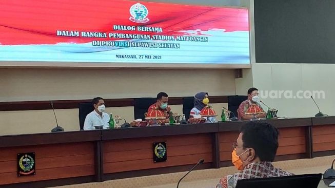 Diskusi pembangunan Stadion Mattoanging di Kantor Gubernur Sulsel bersama suporter PSM Makassar, Kamis 27 Mei 2021 / [SuaraSulsel.id / Lorensia Clara Tambing]