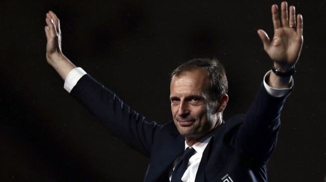 Massimiliano Allegri resmi kembali ke Juventus. [Isabella BONOTTO / AFP]