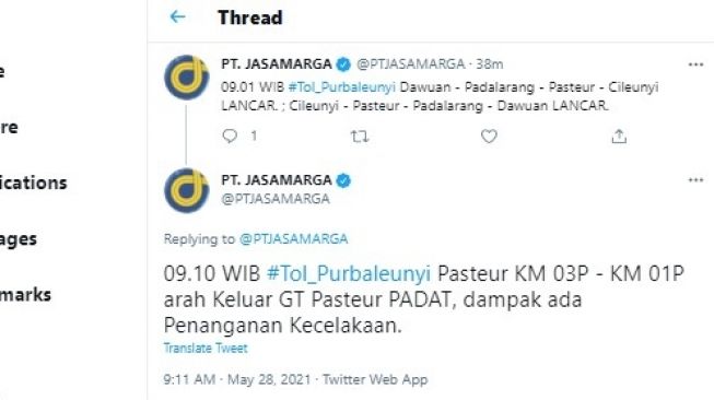 Viral tabrakan beruntun di Gerbang Tol Pasteur, Bandung, Jumat (28/5/2021).[Instagram]