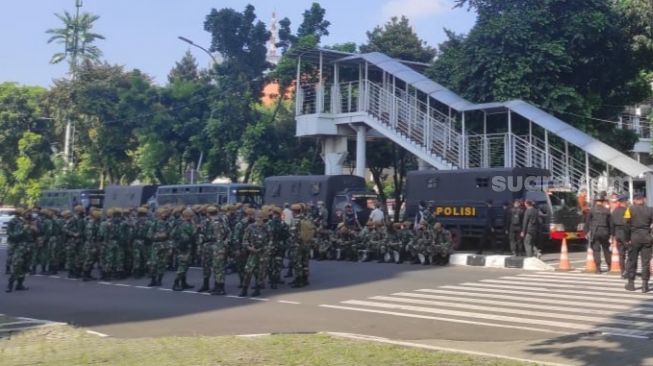 Gedung KPK Mendadak Dijaga Ketat Polisi, Satpol PP hingga Tentara, Ada Apa?