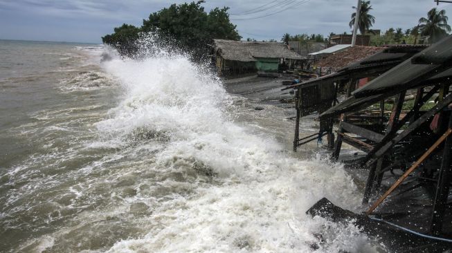 Masyarakat Pesisir Diminta Waspadai Potensi Gelombang Tinggi Laut Selatan