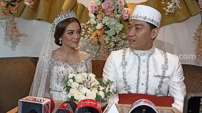 Ifan Seventeen dan Citra Monica resmi menikah [Suara.com/Rena Pangesti]