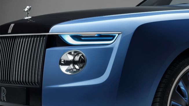 Rolls-Royce Boat Tail dengan eksterior warna laut [Rolls-Royce Motor Cars].