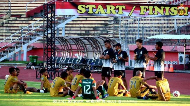 TC Bhayangkara Solo FC kali ini ditutup dengan laga uji coba lawan Persekat Tegal di Stadion Gelora Delta, Sidoarjo, Jawa Timur, Jumat (28/05). [Tim Media Bhayangkara Solo FC]