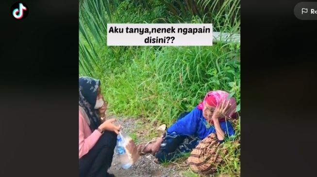 Kisah nenek rebahan di tepi jalan (tiktok.com/@ranirannot)