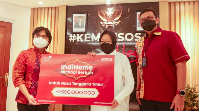 IndiHome Serahkan Donasi Pelanggan untuk Masyarakat NTT melalui Kemensos