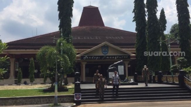 Ajudan Bupati Tegal Juga Positif Covid-19, Langsung Dibawa ke Rumah Sakit