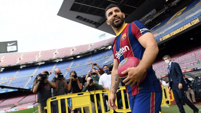 Lakoni Debut, Sergio Aguero Cetak Gol untuk Barcelona