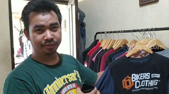 Libur Kuliah Saat Pandemi, Mahasiswa Ini Malah Jadi Jutawan dari Bisnis Sablon