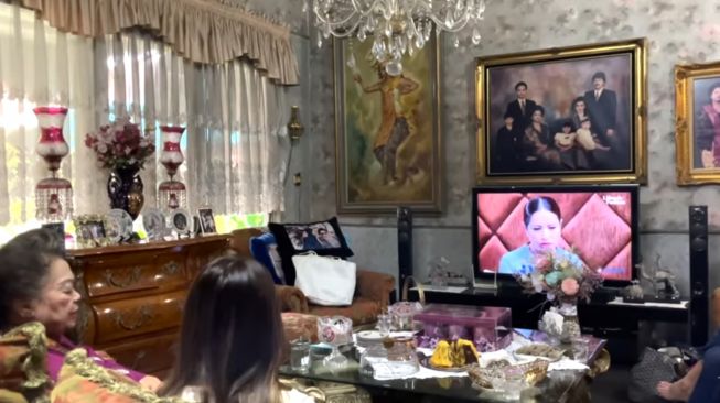 Potret rumah nenek Raffi Ahmad. (YouTube/NisNaz Channel)