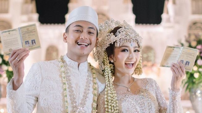 Alasan suami Nanda Arsyinta beri mahar saham: Langsung cuan sehari 
