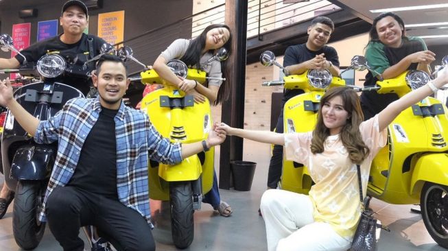 Keanu Agl hingga Fadil Jaidi Dikasih Vespa Mahal oleh Crazy Rich