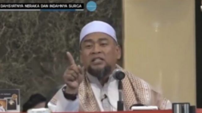 Viral Ceramah Ustaz Zulkifli Sebut Laki-laki Sibuk Pecahkan Keperawanan Istri di Surga