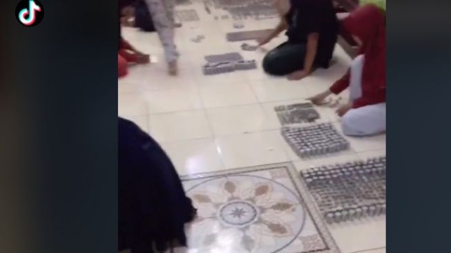 Nabung receh di drum capai puluhan juta (Tiktok)