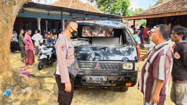 Tragedi Pikap Maut Juga Terjadi di Pamekasan, 17 Orang Jadi Korban