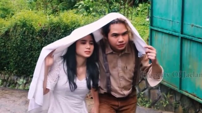 Romantis Banget! 5 Foto Pesta Hari Jadian Dul Jaelani dan Tissa Biani, Langgeng Terus Yah...