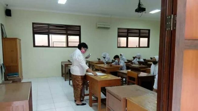 Positivity Rate PTM Diatas 5 Persen, Menkes Minta Sekolah Ditutup